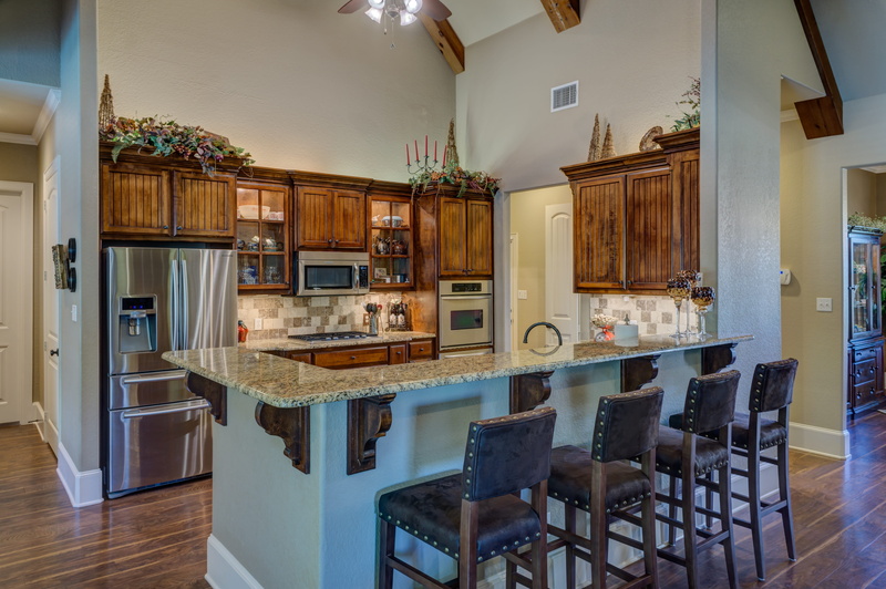 contemporary, glass, 5K, counter, floor, gray, house, bar stool, marble, room, business, lighting equipment, padded, luxury, kitchen island, leather, absence