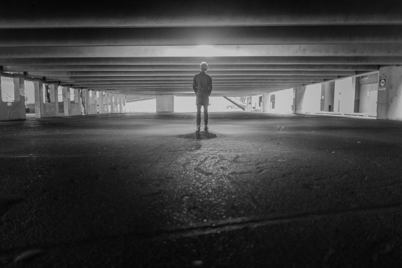 fashion, built structure, 5K, direction, person, life, parking lot, day, parking, transportation, one person, rear view, black and white, street, dark