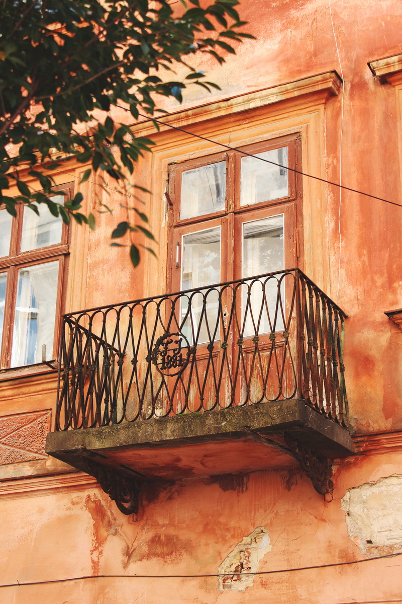 window, staircase, outdoors, wall - building feature, architecture, near, wall, brown, 4K, nature, railing, no people, residential district, wooden, windowpane