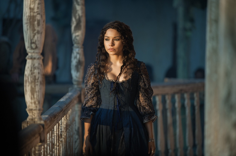 dress, sleeved, Season 4, neck, woman, Max, 4K, Black Sails, hallway, black, long, 4K, Jessica Parker Kennedy, wearing, scoop