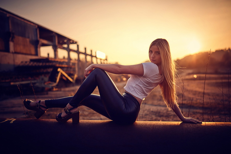 blonde, 1080P, sunset, women outdoors, long hair, portrait, women, depth of field, straight hair, leather leggings, sitting