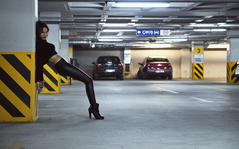 wet clothing, Black clothes, legs, tight clothing, leather leggings, women, 1080P, parking lot, model, high heels