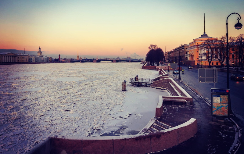 city, outdoors, building exterior, SPb, architecture, travel, cityscape, Russia, 1080P, incidental people, nature, river, winter, real people, Peter, St. Petersburg
