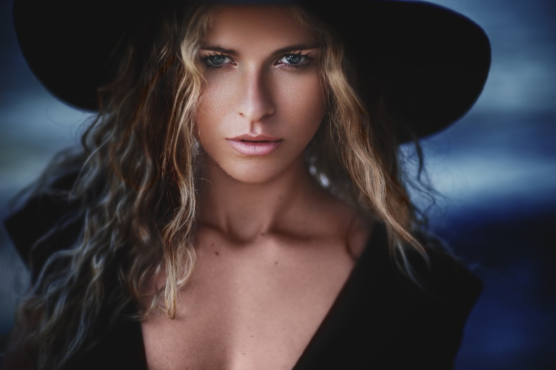 black clothing, blonde, women, Joan Le Jan, closeup, face, portrait, 1080P, hat, depth of field, blue eyes, wavy hair