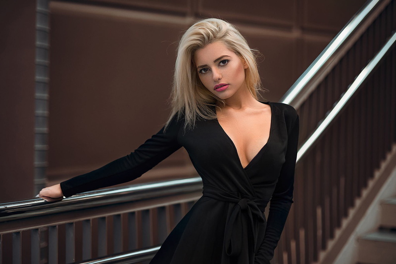real people, young adult, model, clothing, adult, one person, young women, 1080P, lifestyles, beauty, cleavage, hairstyle, women, beautiful woman, dress