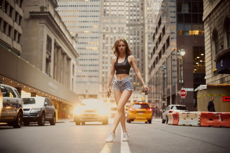petite, street, women, belly, Alexey Pedan, short shorts, brunette, women outdoors, Anna Vorobyeva, black tops, legs, legs crossed, 720P, city, jean shorts