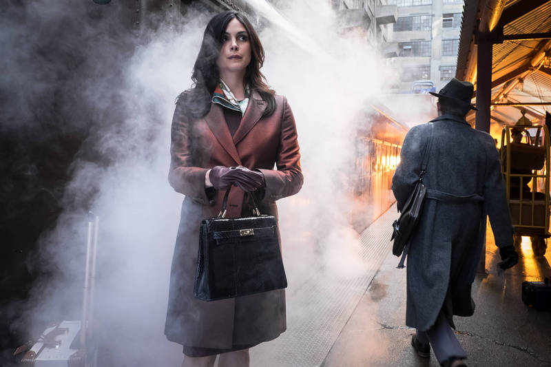 4K, front view, holding, morena baccarin, occupation, smoke - physical structure, bag, three quarter length, lifestyles, standing, women, real people