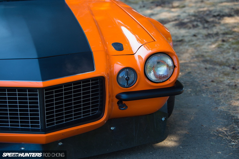 Chevrolet, close-up, no people, city, retro styled, stationary, outdoors, street, motor vehicle, silver colored, yellow, 1080P, car, metal, headlight