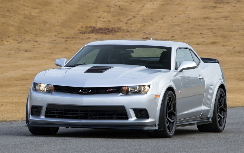 street, outdoors, day, 1080P, technology, camaro, headlight, fuel and Power Generation, land Vehicle, white, front View, no People, retro styled, coupe