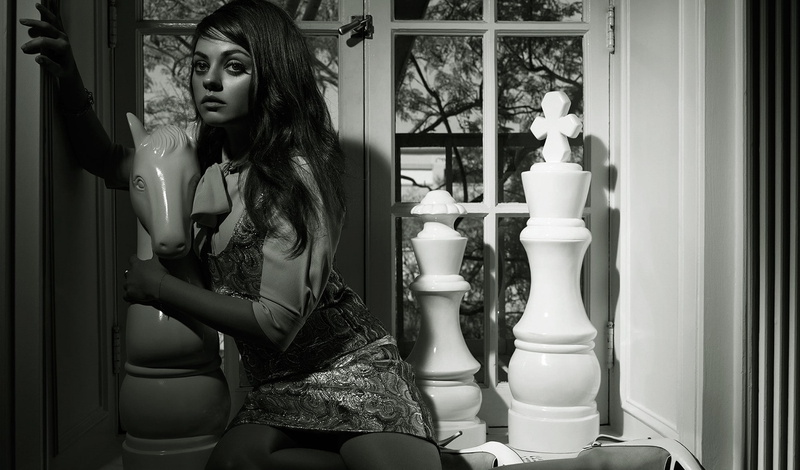 beauty, leisure activity, day, celebrity, beautiful woman, three quarter length, Mila Kunis, real people, 1080P, casual clothing, women, indoors, young women