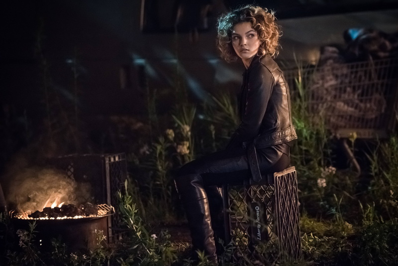 fashion, food and drink, 5k, beautiful woman, one person, night, hd, young women, camren bicondova, contemplation, 4k, three quarter length, burning, flame