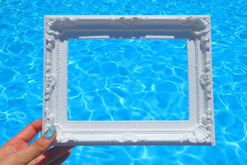 near, one person, human hand, day, unrecognizable person, finger, 1080P, flame, blue background, turquoise Colored, water, human body part, swimming, personal perspective