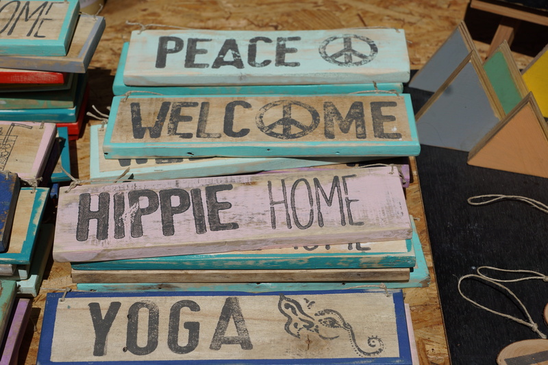 Lettering, sign, communication, welcome, Word, retail, Shield, hippie, day, brown, text, no people, outdoors, western script, business, love, market, wood - material