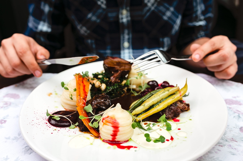 hand, vegetable, wellbeing, tomato, people, human Hand, lunch, dinnaer, meal, midsection, beef, table, focus on foreground, eat, freshness, one person