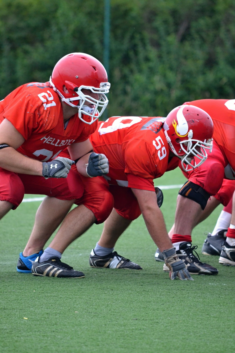 outdoors, American Football, fun, play-off, sports equipment, clothing, rules, defending, determination, playing, people, red, aggression, placement, tackling