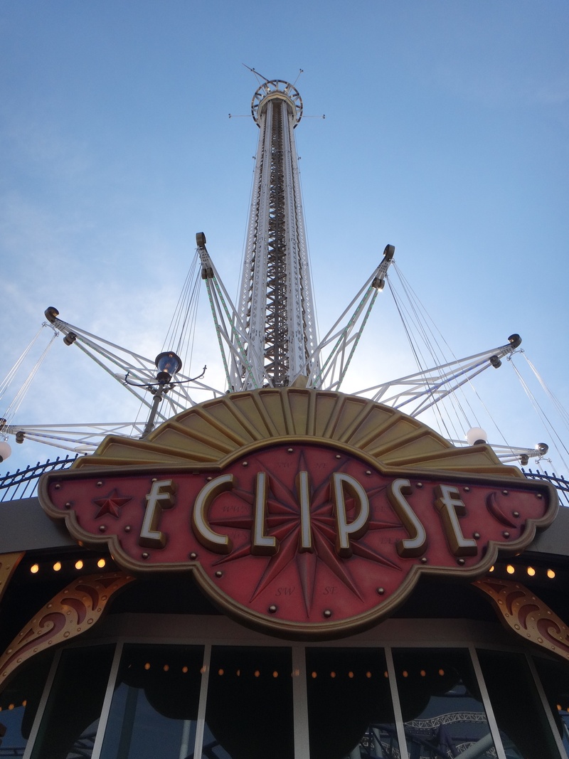 speed, attraction, pleasure, leisure, no people, fair, clear sky, fairground, eclipse, low angle view, day, nature, 2K, fun, stockholm, architecture, high
