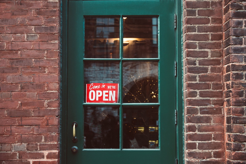 sign, reflection, open, built structure, Retail, window frame, communication, Business, building exterior, wall, 4K, photo, green, Door, glass - material