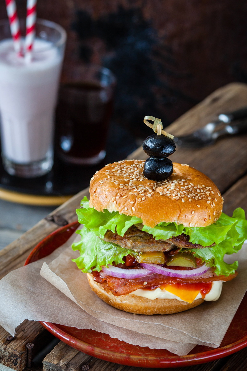 vegetable, bun, tasty, red, drinking glass, close-up, baking, hamburger, menu, snack, wood - material, indoors, 4K, nutrition, closeup, food and drink