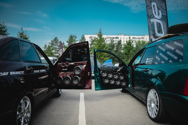auto, exterior, speakers, sound, city, parking, russia, interior, building exterior, subwoofer, ufa, day, car, stationary, no people, sunlight, tuning
