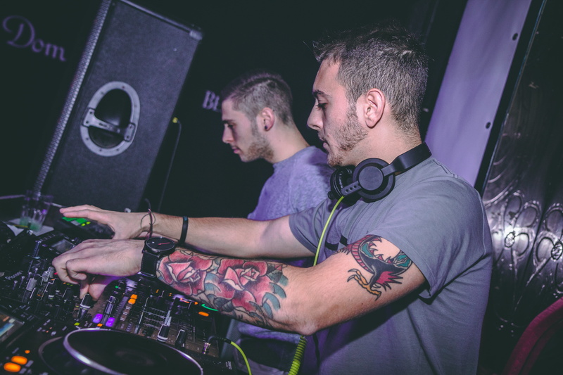 sound mixer, adult, occupation, event, skill, casual clothing, young adult, musician, musical equipment, music, mixer, night, discotheque, nightlife, dj
