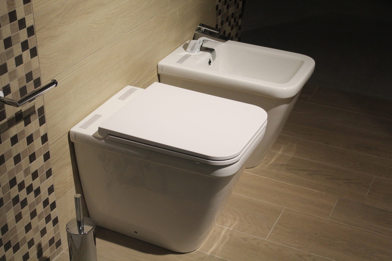 discharge, ceramics, white color, indoors, tablet, home interior, no people, hygiene, clean, wood - material, high angle view, container, absence, 5K