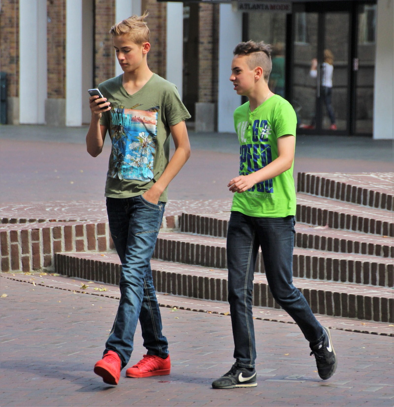 cellphone, fun, friends, front view, young men, walking, lifestyle, phone, young, smiling, architecture, cell, 1080P, student, technology, two people