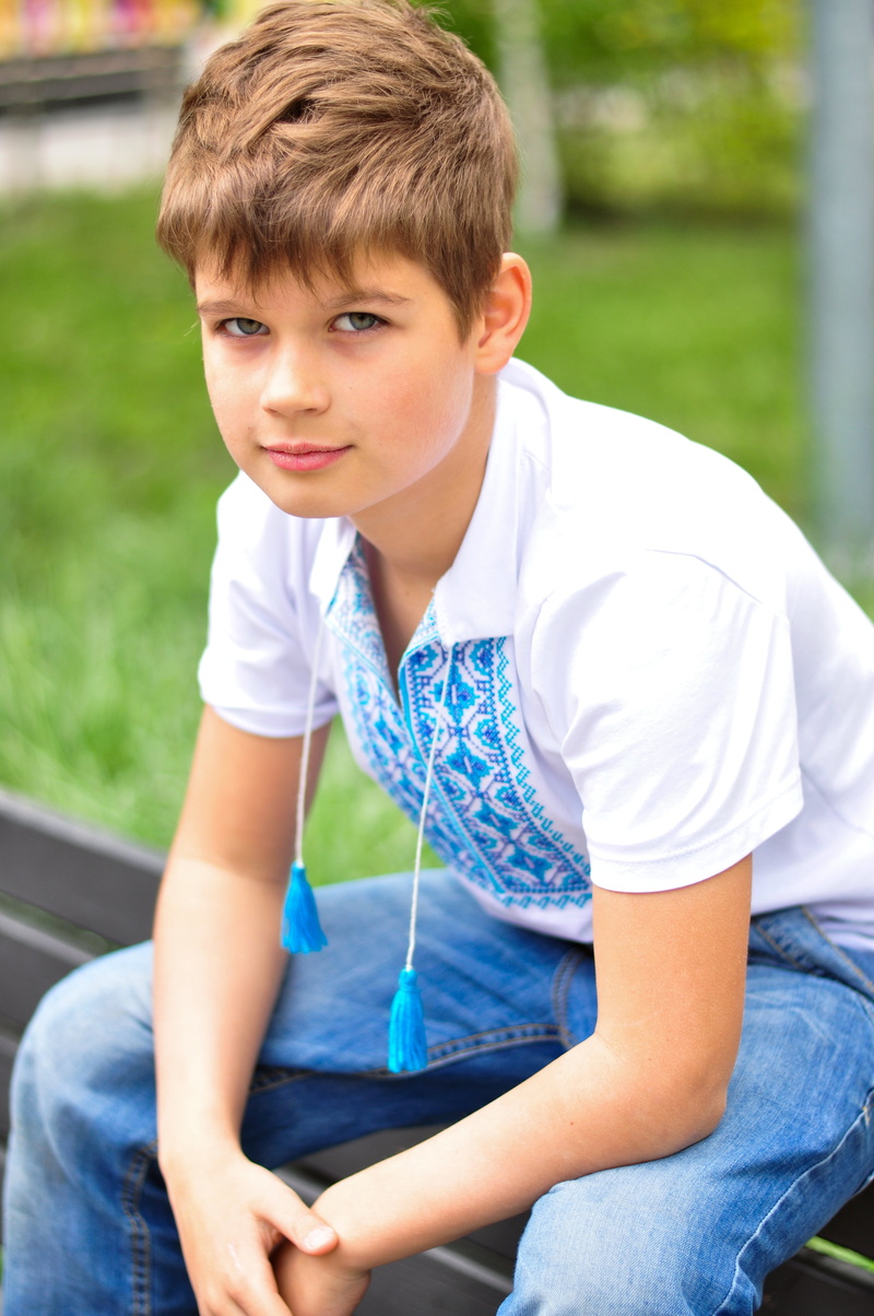 innocence, men, three quarter length, beautiful, leisure activity, son, males, life, lifestyles, smiling, handsome man, idleness, children only, cute, handsome boy