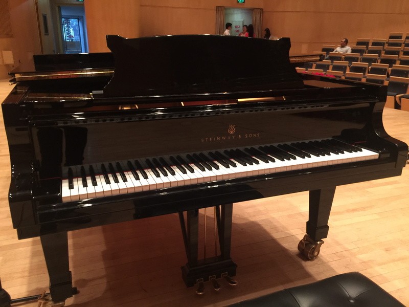 no people, playing, wood - material, Steinway, performance, seat, 2K, classical style, hardwood floor, piano key, arts culture and entertainment, grand piano