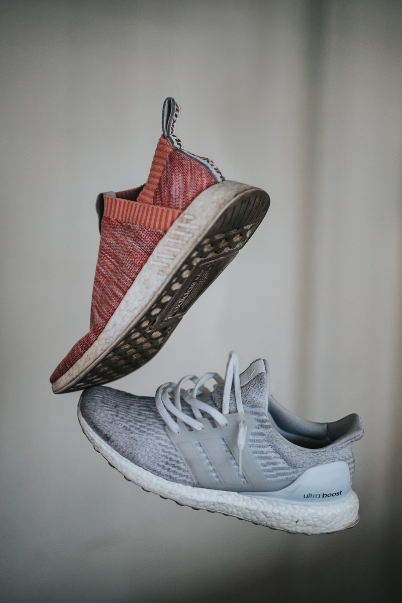 menswear, levitation, white, sneakers, close-up, running shoes, floating, no people, mid, sneaker, vignette, personal accessory, womenswear, running, two objects