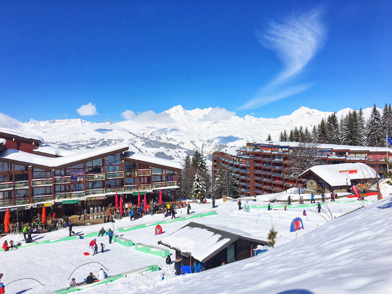 mountain range, day, 4K, winter, mountain, building exterior, nature, built structure, snow, outdoors, snowcapped mountain, white color, building, france