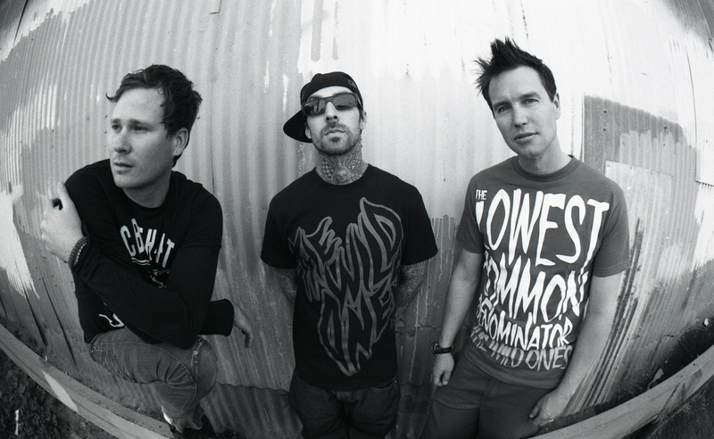 group of people, Hoppus, front view, Tom, t, real people, men, DeLong, teenager, togetherness, DeLonge, neck, people, 182, looking at camera, blink, Travis