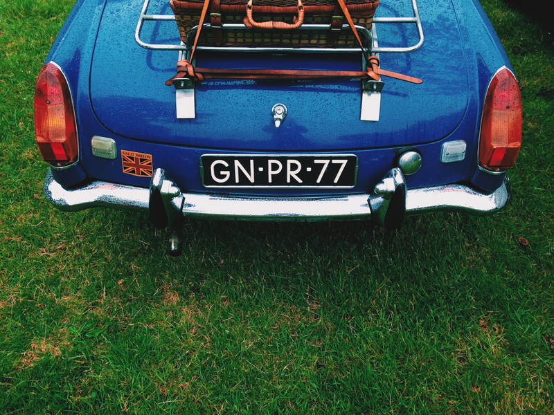 wheel, motorsport, land Vehicle, old, car, GN, high angle view, sports race, red, collectors Car, plate, vintage Car, day, motor vehicle, 2K, mode of transportation