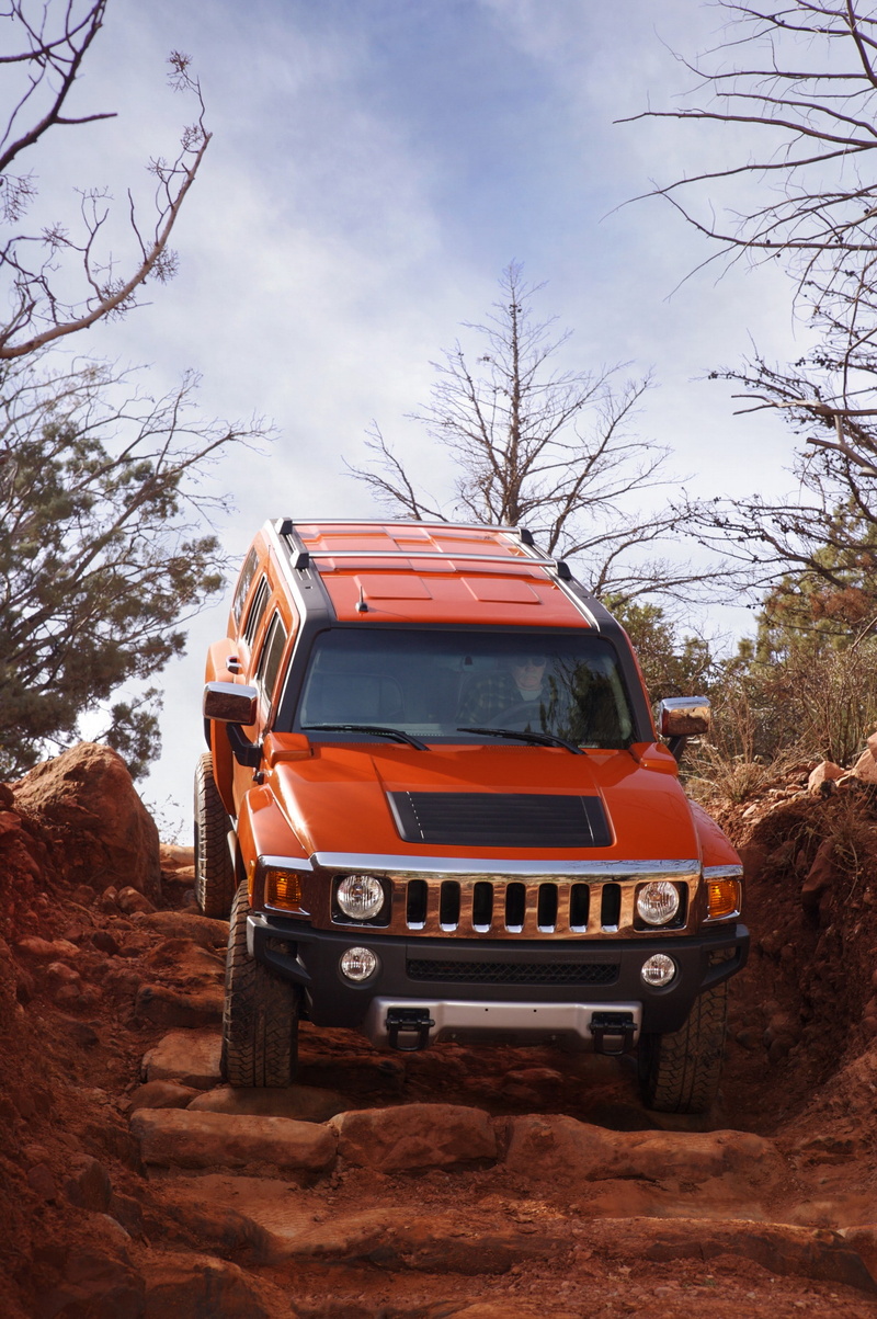 alpha, no people, red, cloud - sky, sky, landscape, h, plant, tree, sports utility vehicle, car, nature, day, road, 2K, land vehicle, outdoors, hummer