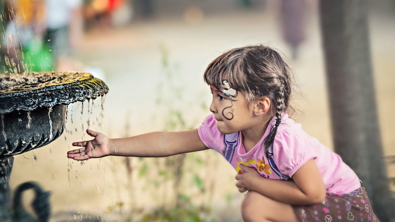 caucasian Ethnicity, people, casual clothing, women, african Ethnicity, t, boys, childhood, s, garden hose, preschool Age, beautiful, fountain, toddler