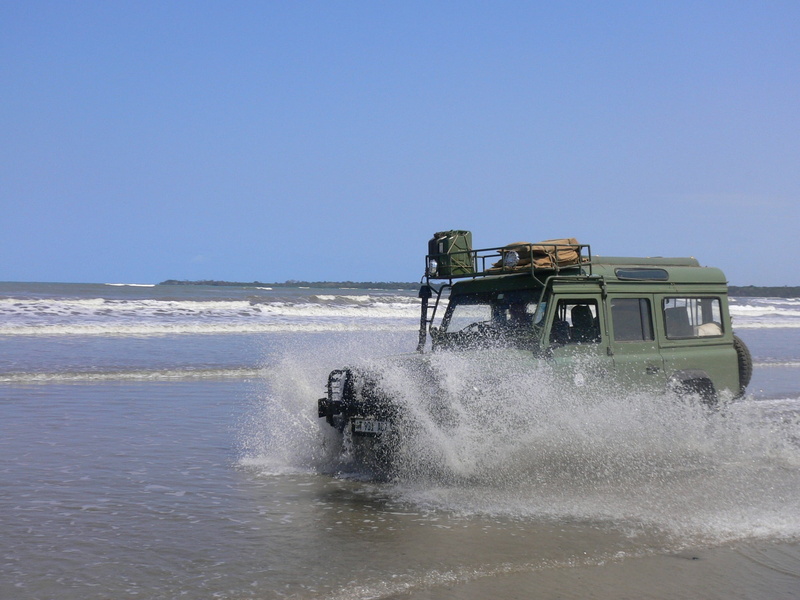 great, beauty in nature, sea, transportation, no people, sky, people, day, splashing, mode of transportation, blue, 1080P, nature, action, landrover, motion