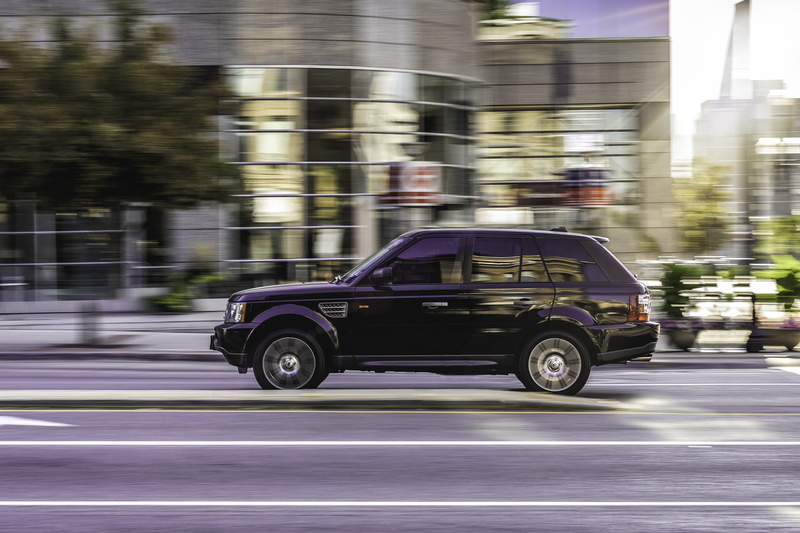 slc, land rover, salt lake, mode of transportation, on the move, motor vehicle, landrover, street, suvs, car, asphalt, land vehicle, motion, building exterior