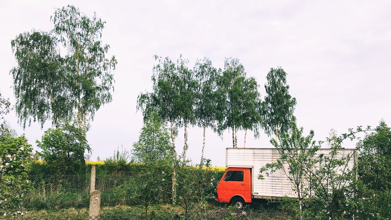 moving van, wawrzyny, building exterior, beauty in nature, 4K, barrel, garden, white board, day, sky, poland, non-urban scene, architecture, outdoors
