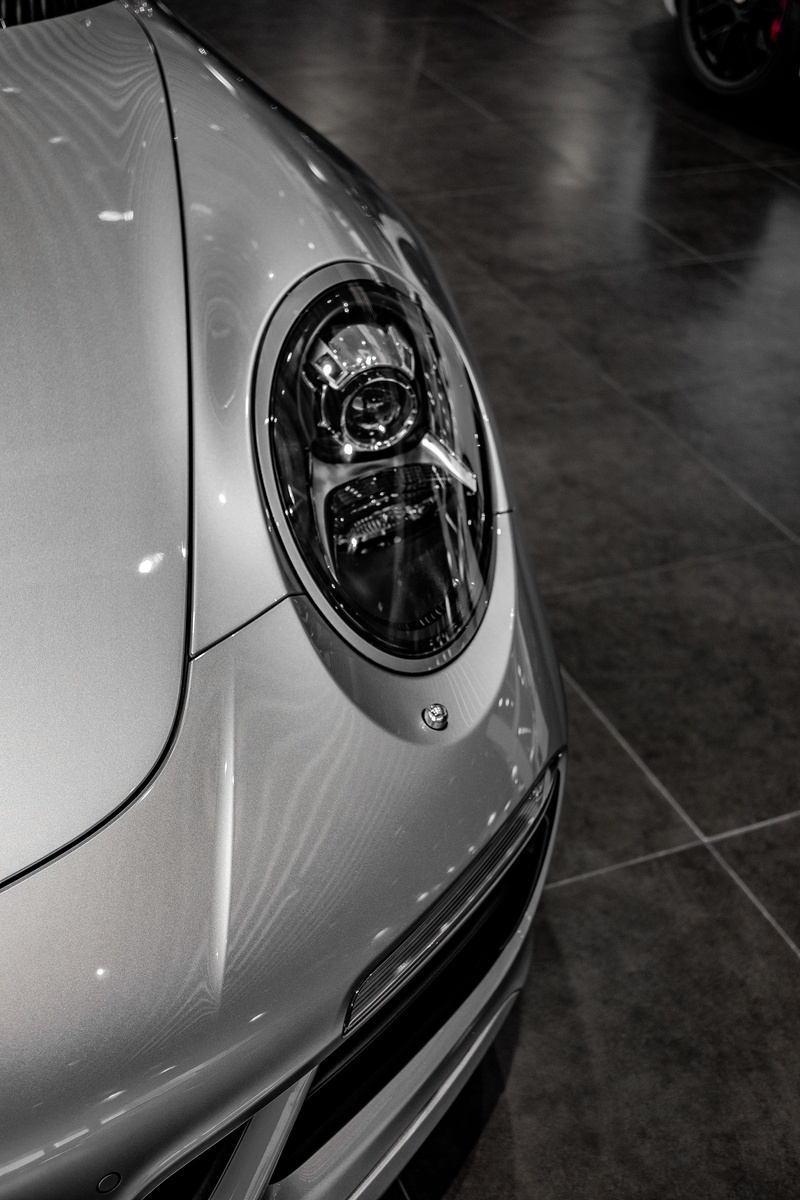 tire, luxy, vehicle, mode of transportation, car, glass - material, no people, headlight, spoke, porsche, close-up, automobile, 4K, machine, motor vehicle