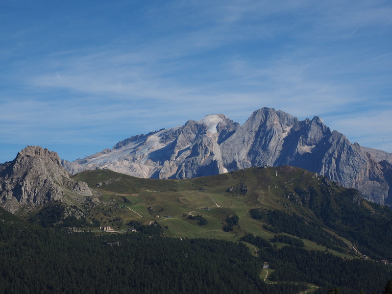 tranquil scene, sella ronda, non-urban scene, outdoors, idyllic, alpine, sky, mountain, rifugio sass bece, beauty in nature, col dei rossi, no people, mountain world