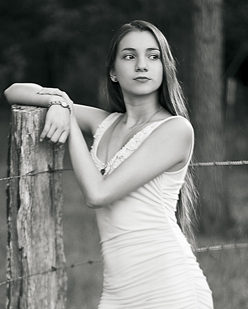 depth of field, pointed toes, legs, model, women outdoors, 1080P, high waisted short, dark eyes, ballerina, Russian model, nature, looking at viewer, Yanela Roda