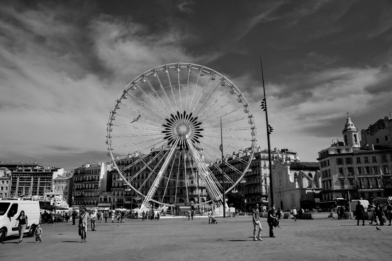 outdoors, amusement park, group of people, building exterior, city, wheel, real people, france, arts culture and entertainment, built structure, tourism