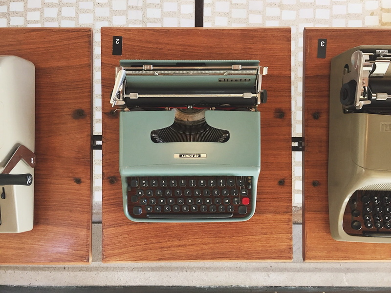 shop, no people, telephone, showroom, close-up, retro styled, italy, typewriter, technology, high angle view, venezia, contemporary architecture, antique