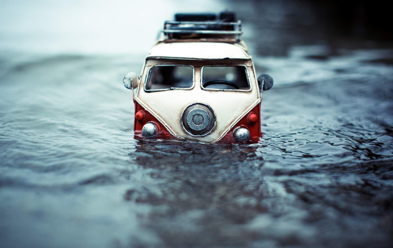 photographer, miniature, macro, shooting, Kim Leuenberger, pond, machine, model, van, obstacle, wave, minibus, 1080P, photo, toy, auto