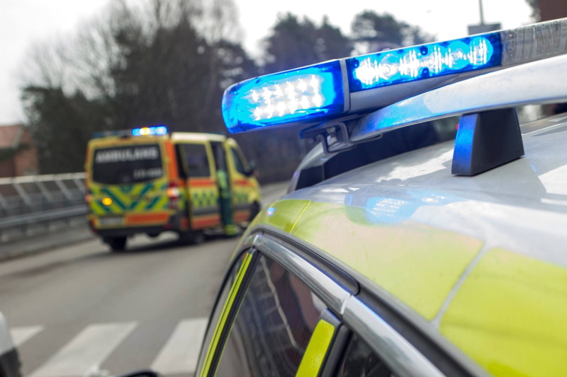 Swedish Police, 1080P, Volvo XC70, police, Ambulances