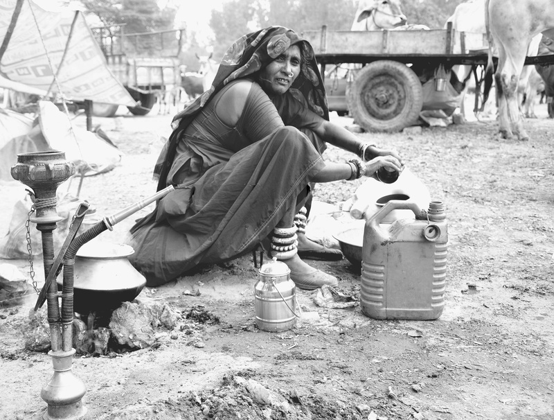 well, adult, india, childhood, nature, men, innocence, sitting, leisure activity, males, girls, beside, working, 2K, looking, gallon, women, woman, lifestyles