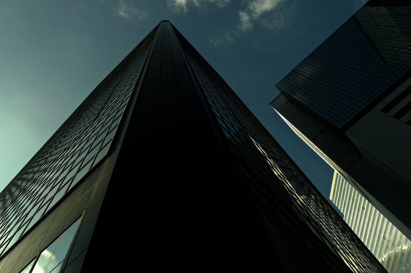 tower, city, 5K, office building exterior, cloud - sky, tall - high, modern, day, skyscraper, outdoors, building, hong kong, office, sky, diminishing perspective