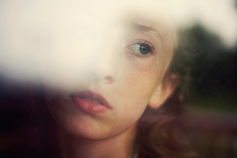 1080P, hair, women, adult, Ruby James, close-up, contemplation, human face, young adult, human body part, looking out window, hairstyle, selective focus