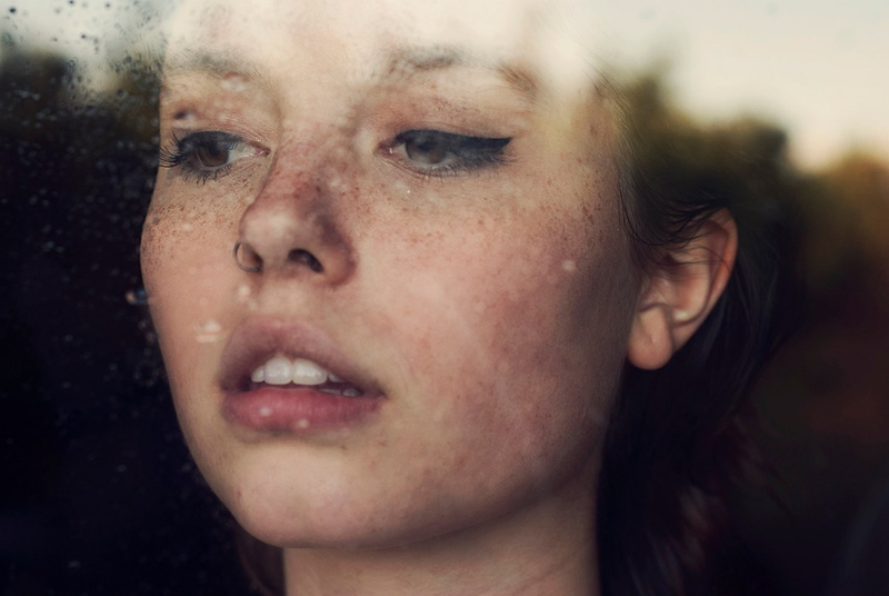 1080P, headshot, teenager, childhood, real people, freckles, child, one person, focus on foreground, human body part, wet, emotion, nose rings, offspring