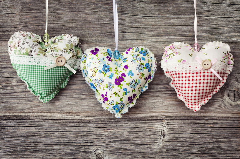 food, gourmet, art and craft, rustic, icing, sweet Food, fabric, decoration, heart Shape, 5K, birthday, dessert, pink Color, romance, flower, floral pattern