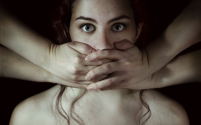 young adult, bare shoulders, holding, portrait, looking at camera, human body part, 720P, emotion, close-up, hands, people, FTV Girls Magazine, body part